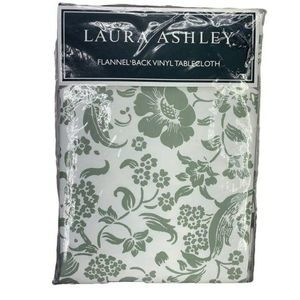 Laura Ashley Lyla Sage Flannel Back Green White Floral Boho‎ Square Tablecloth